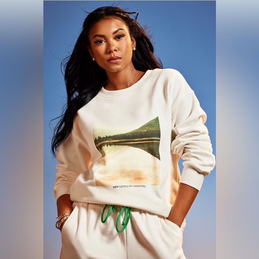 Fabletics “New Levels of Greatness” Crewneck Sweater